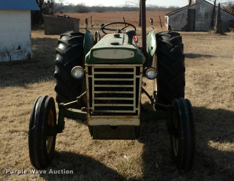 image for item BU9932 Oliver 550 tractor