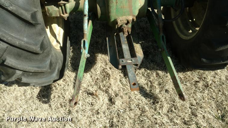 image for item BU9932 Oliver 550 tractor