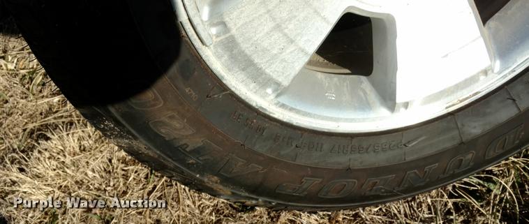 image for item BU9934 (4) tires and wheels