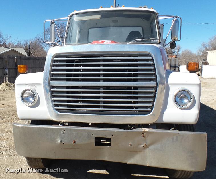 image for item CB9563 1971 Ford 9000 dump truck