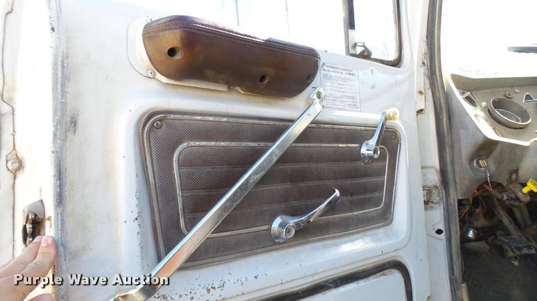 image for item CB9563 1971 Ford 9000 dump truck