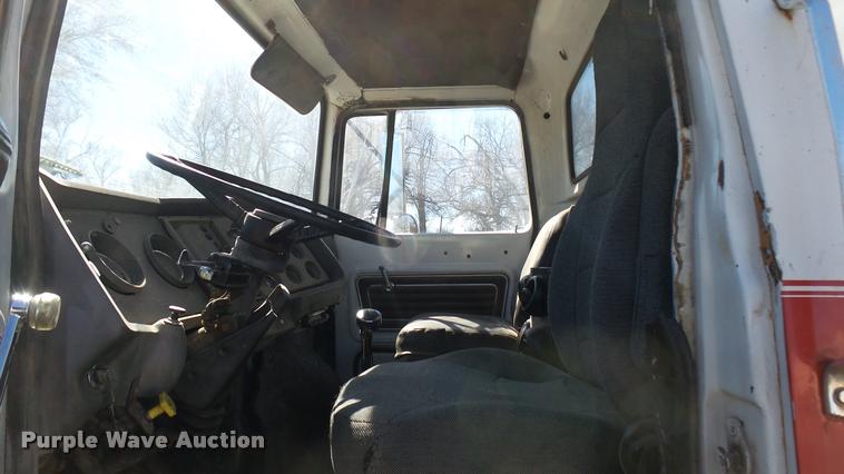 image for item CB9563 1971 Ford 9000 dump truck