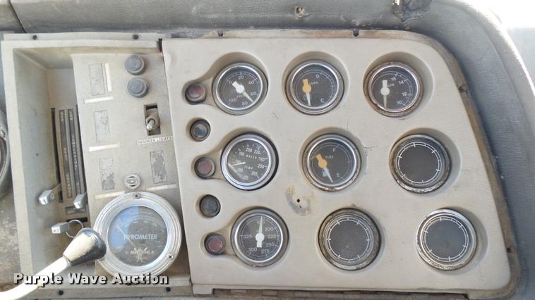 image for item CB9563 1971 Ford 9000 dump truck