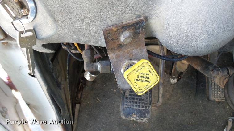 image for item CB9563 1971 Ford 9000 dump truck