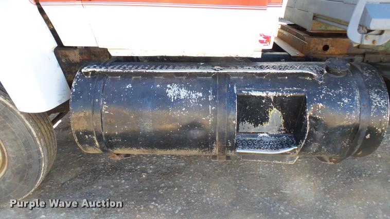 image for item CB9563 1971 Ford 9000 dump truck