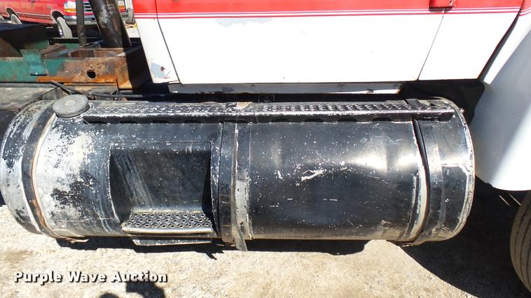 image for item CB9563 1971 Ford 9000 dump truck