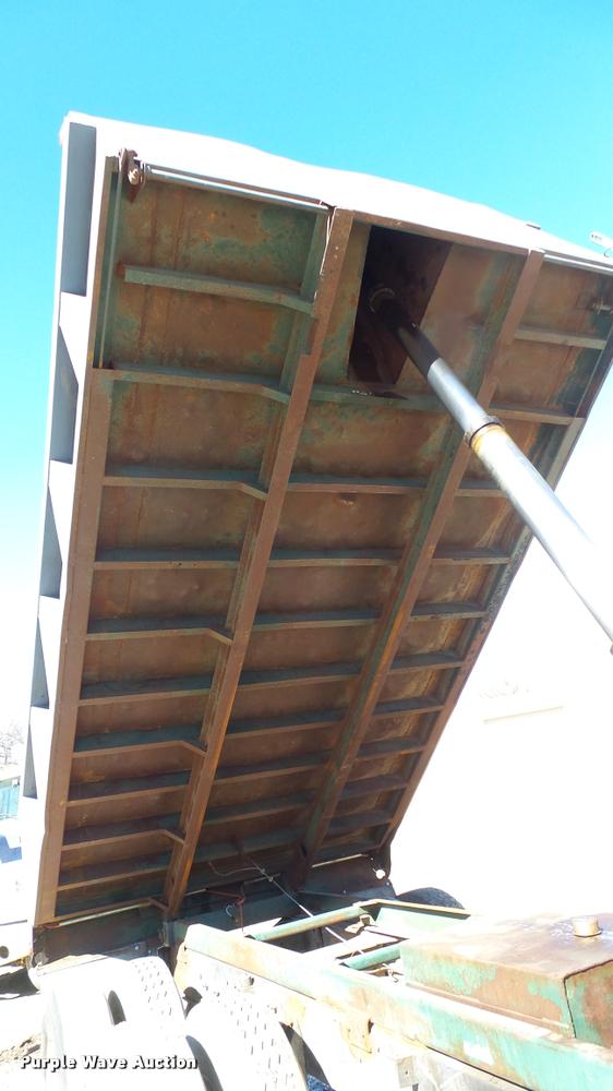 image for item CB9563 1971 Ford 9000 dump truck