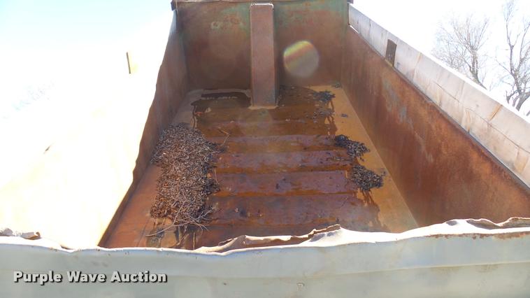 image for item CB9563 1971 Ford 9000 dump truck