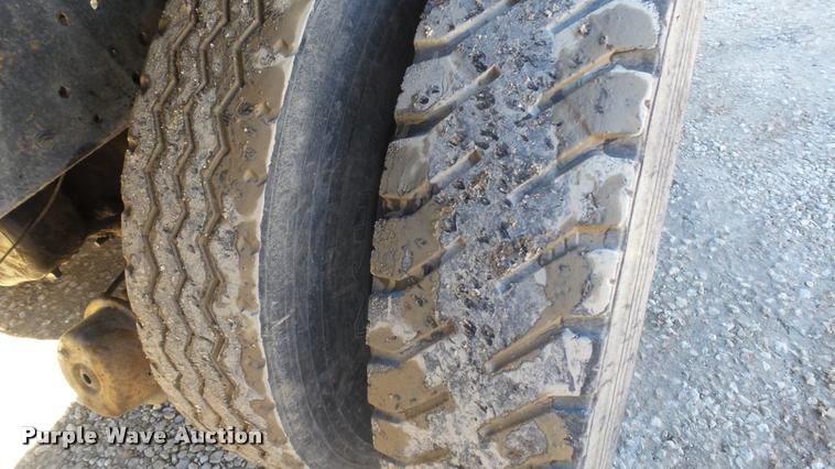 image for item CB9563 1971 Ford 9000 dump truck