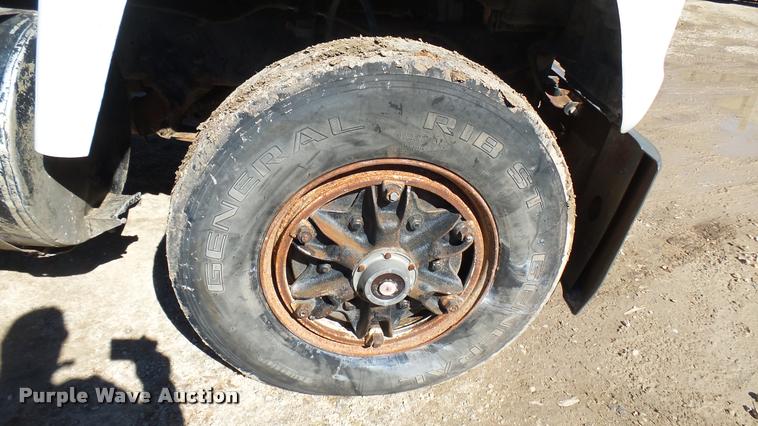 image for item CB9563 1971 Ford 9000 dump truck