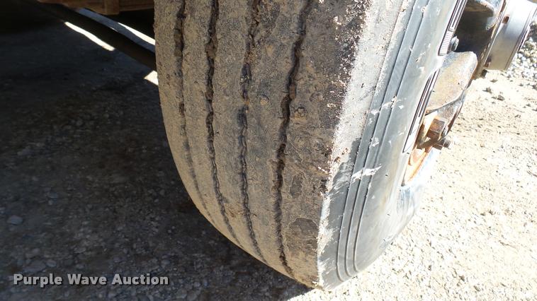 image for item CB9563 1971 Ford 9000 dump truck