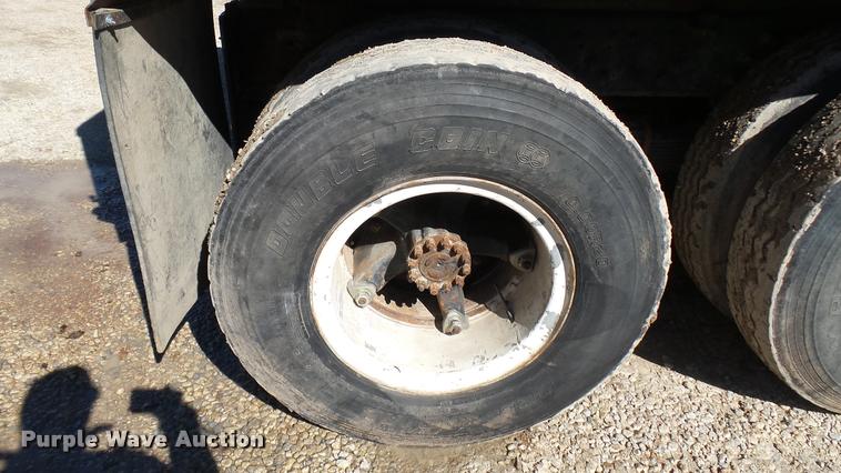 image for item CB9563 1971 Ford 9000 dump truck