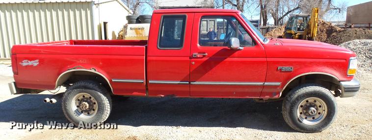 image for item CB9564 1996 Ford F250 SuperCab pickup truck