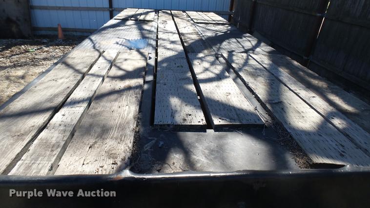 image for item CB9565 1985 Eager Beaver Trailers tilt deck equipment trailer