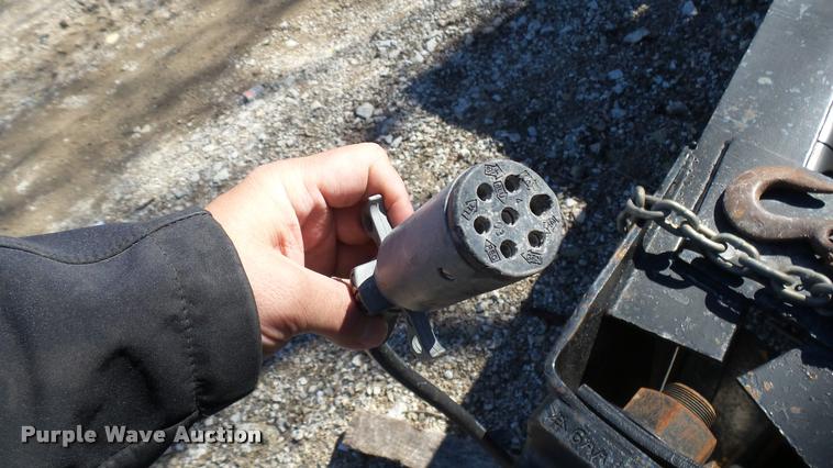 image for item CB9565 1985 Eager Beaver Trailers tilt deck equipment trailer