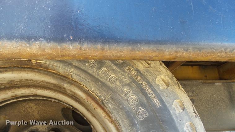 image for item CB9565 1985 Eager Beaver Trailers tilt deck equipment trailer