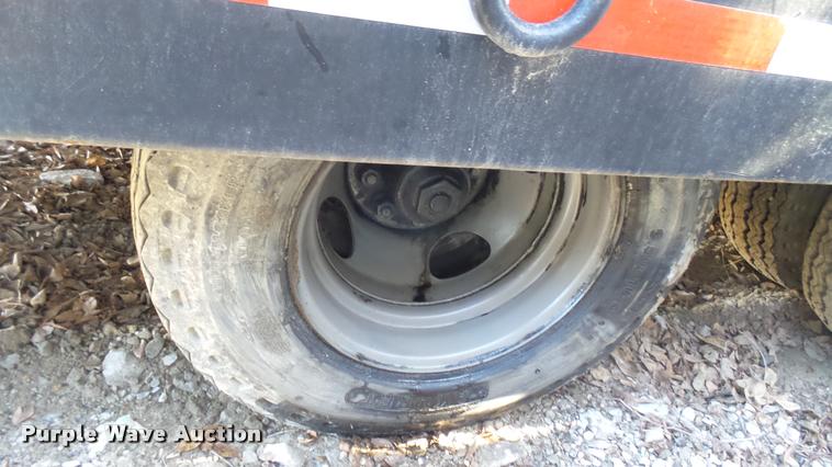 image for item CB9565 1985 Eager Beaver Trailers tilt deck equipment trailer