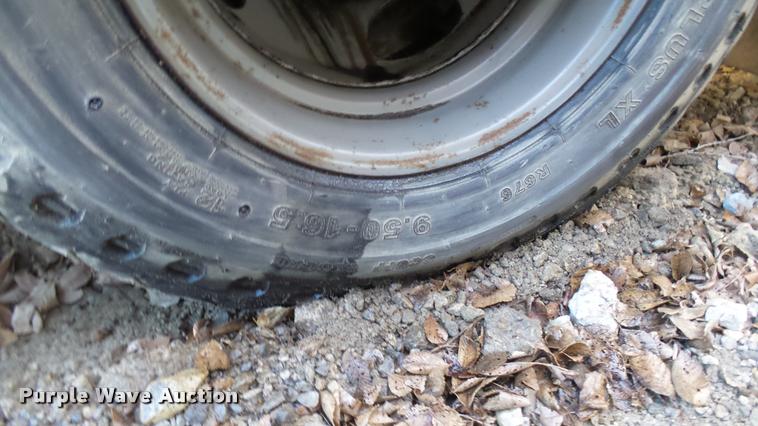 image for item CB9565 1985 Eager Beaver Trailers tilt deck equipment trailer