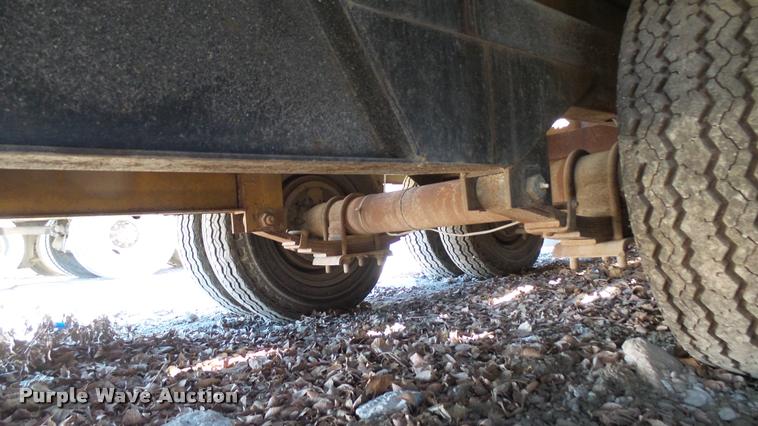 image for item CB9565 1985 Eager Beaver Trailers tilt deck equipment trailer