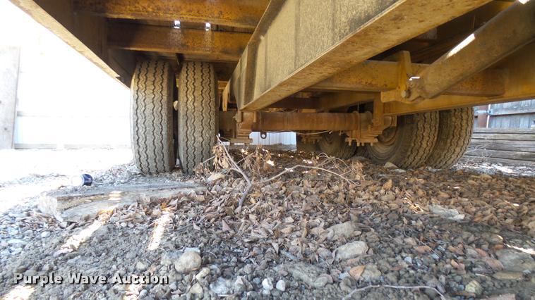 image for item CB9565 1985 Eager Beaver Trailers tilt deck equipment trailer