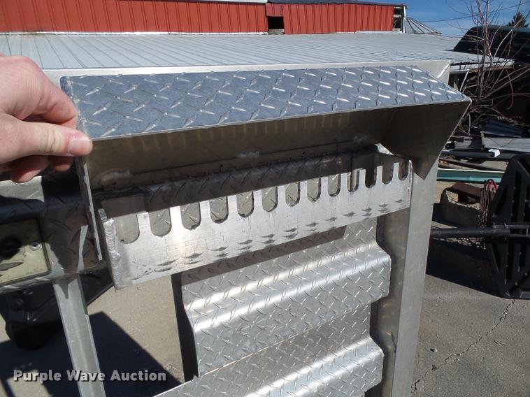 image for item CB9815 Dee Zee Diamond Brite aluminum headache rack