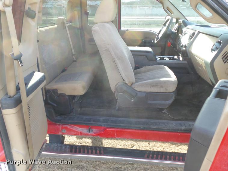 image for item CB9816 2011 Ford F250 Super Duty SuperCab pickup truck