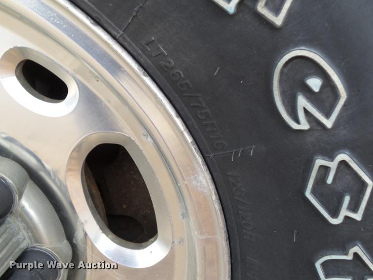 image for item CB9817 2005 Chevrolet Silverado 2500HD Ext. Cab pickup truck