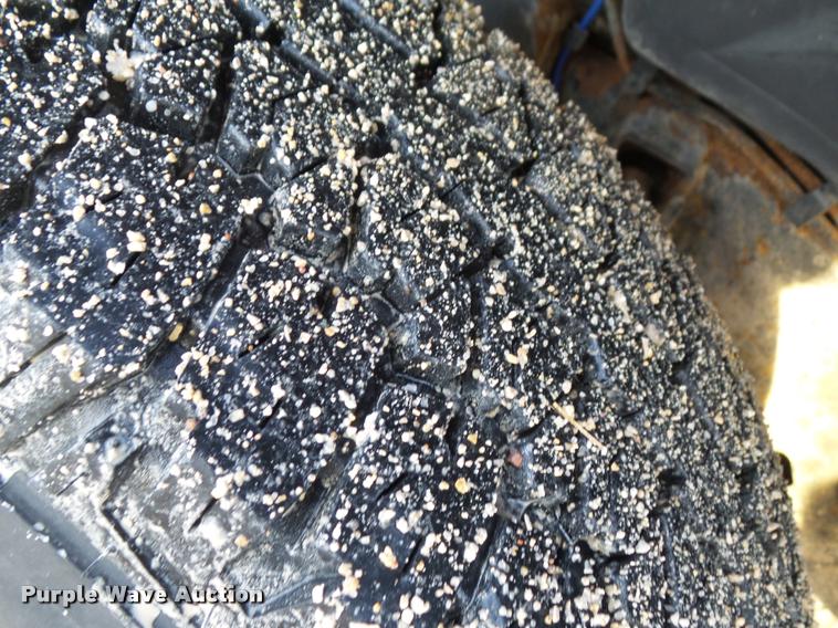 image for item CB9817 2005 Chevrolet Silverado 2500HD Ext. Cab pickup truck