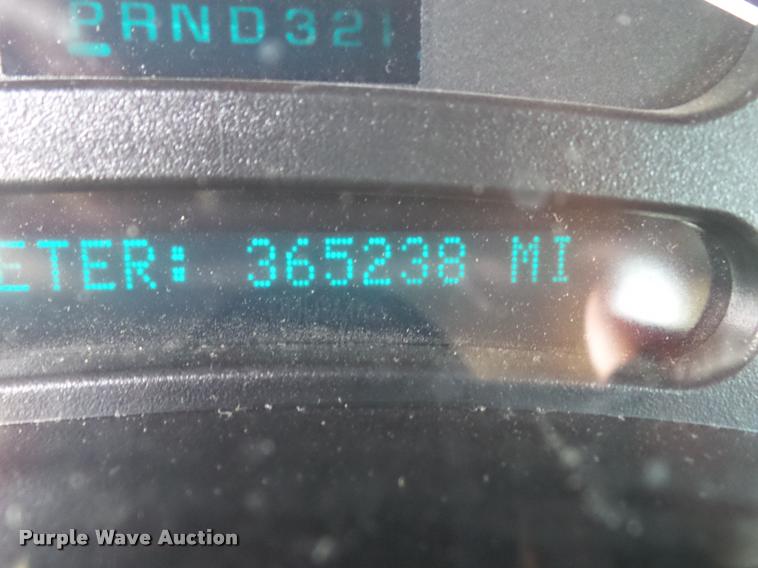 image for item CB9817 2005 Chevrolet Silverado 2500HD Ext. Cab pickup truck