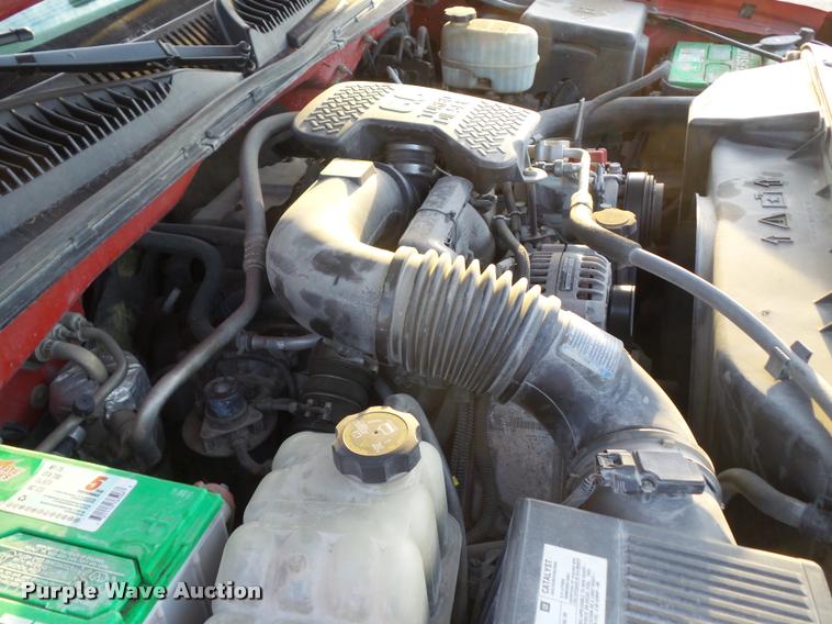 image for item CB9817 2005 Chevrolet Silverado 2500HD Ext. Cab pickup truck