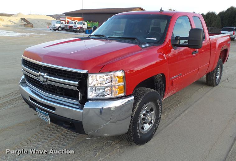 image for item CB9818 2007 Chevrolet Silverado 2500HD Ext. Cab pickup truck