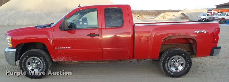 image for item CB9818 2007 Chevrolet Silverado 2500HD Ext. Cab pickup truck