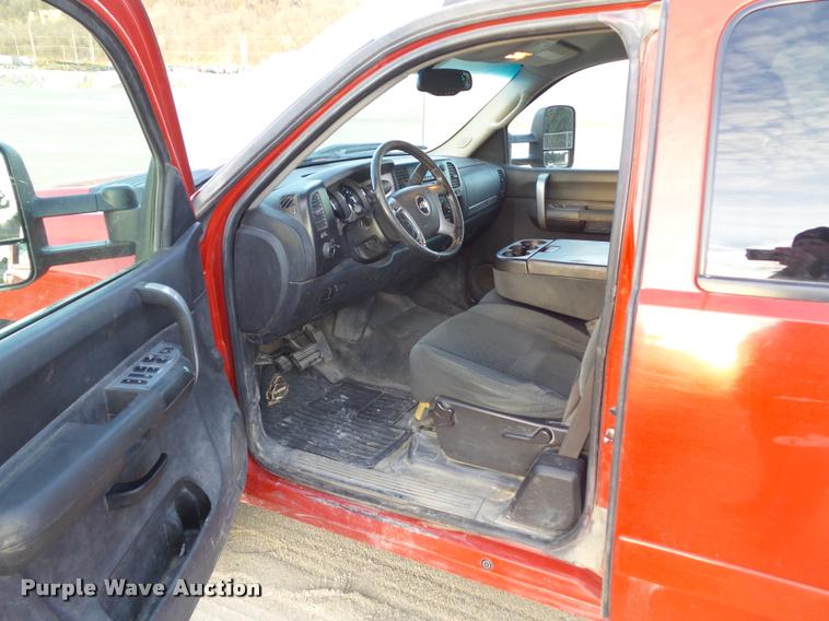 image for item CB9818 2007 Chevrolet Silverado 2500HD Ext. Cab pickup truck