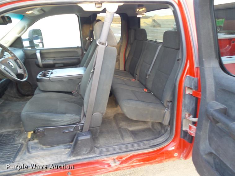 image for item CB9818 2007 Chevrolet Silverado 2500HD Ext. Cab pickup truck