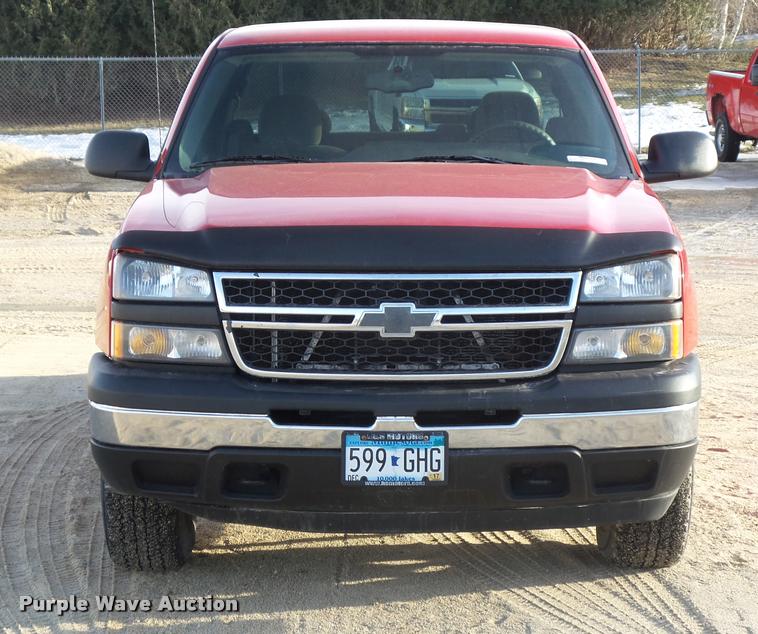 image for item CB9819 2007 Chevrolet Silverado Classic 1500 Ext. Cab pickup truck