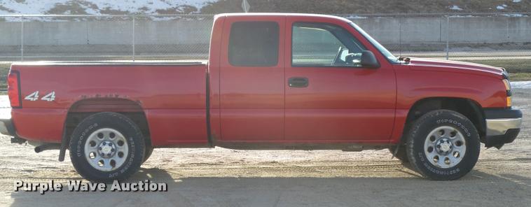 image for item CB9819 2007 Chevrolet Silverado Classic 1500 Ext. Cab pickup truck