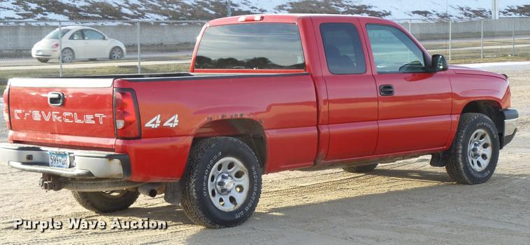 image for item CB9819 2007 Chevrolet Silverado Classic 1500 Ext. Cab pickup truck