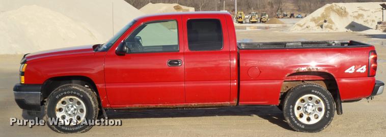 image for item CB9819 2007 Chevrolet Silverado Classic 1500 Ext. Cab pickup truck