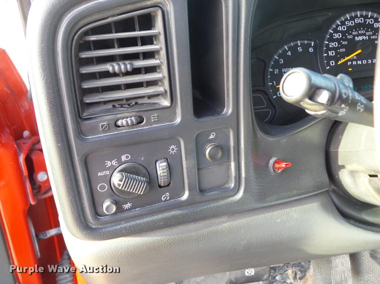 image for item CB9819 2007 Chevrolet Silverado Classic 1500 Ext. Cab pickup truck