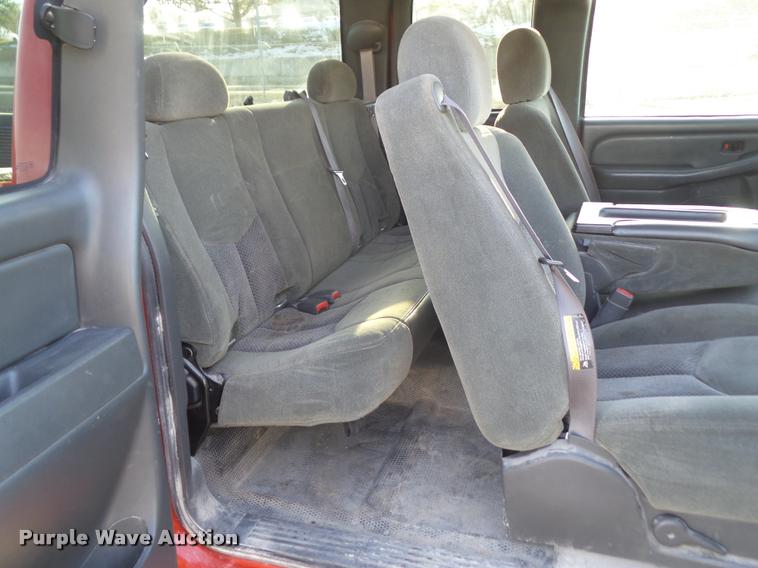 image for item CB9819 2007 Chevrolet Silverado Classic 1500 Ext. Cab pickup truck