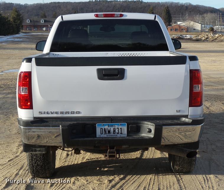 image for item CB9820 2007 Chevrolet Silverado K2500HD Ext. Cab pickup truck