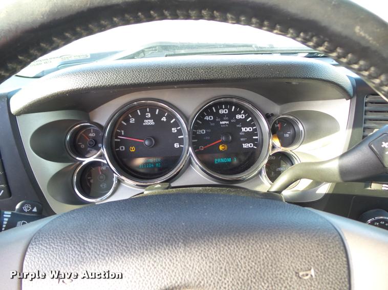 image for item CB9820 2007 Chevrolet Silverado K2500HD Ext. Cab pickup truck