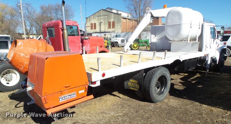 image for item CB9822 1985 International 1954 service truck