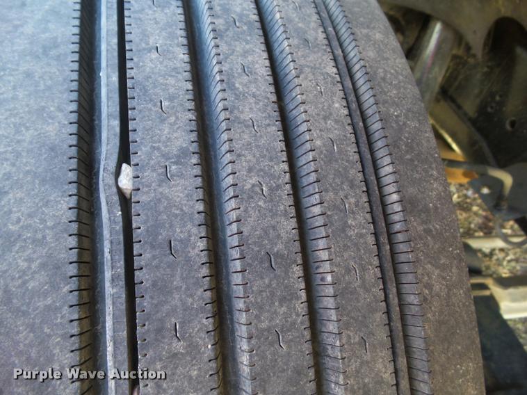 image for item CB9822 1985 International 1954 service truck