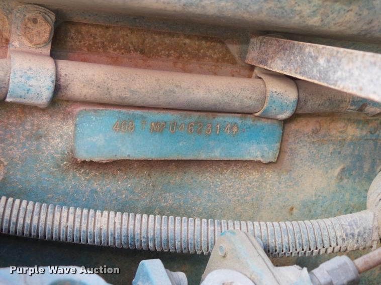 image for item CB9822 1985 International 1954 service truck