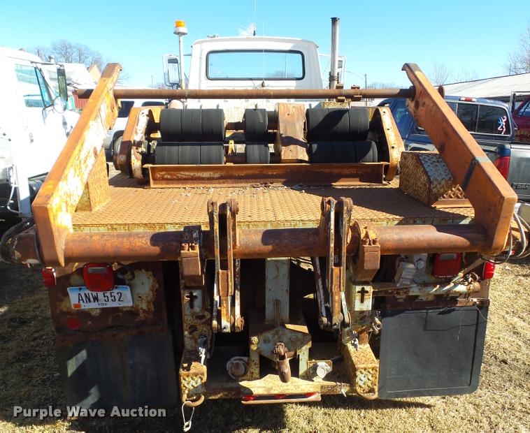 image for item CB9823 1984 Ford LN8000 service truck