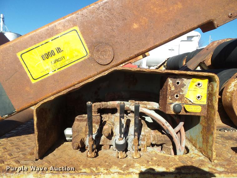 image for item CB9823 1984 Ford LN8000 service truck