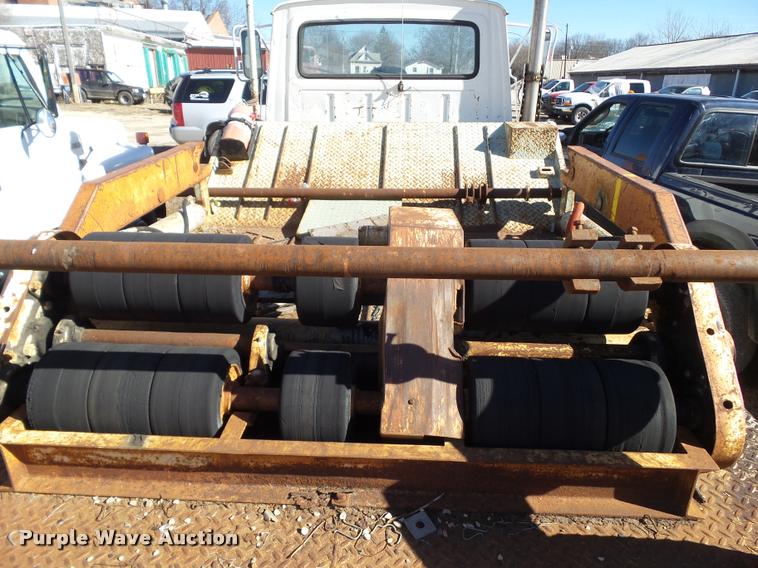 image for item CB9823 1984 Ford LN8000 service truck