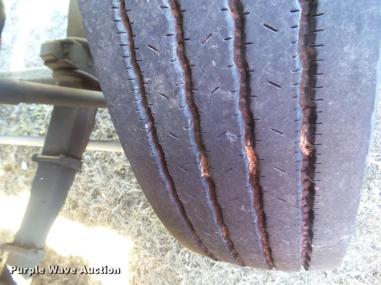 image for item CB9823 1984 Ford LN8000 service truck