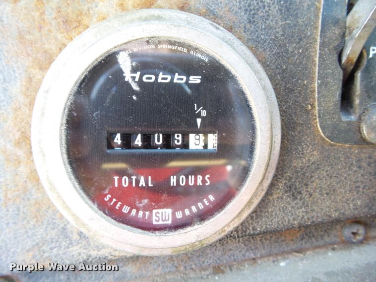 image for item CB9823 1984 Ford LN8000 service truck